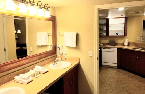 Enterprise Resort | Dee's & B's Vegas Vacay