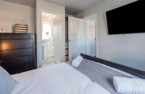 Oakenholt House | Dee View Executive Stay