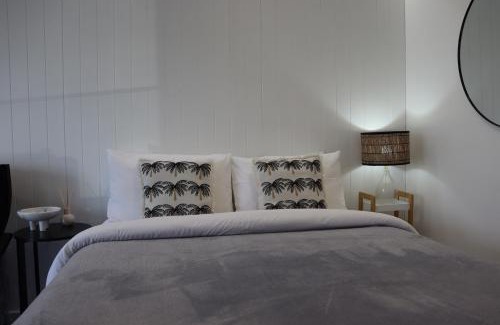 Dee Why Apartment | Dee Why Beach - Surfrider Studio 8