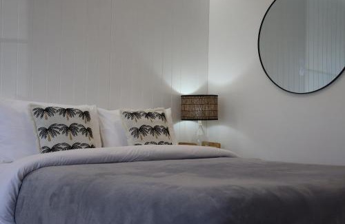 Dee Why Apartment | Dee Why Beach - Surfrider Studio 8