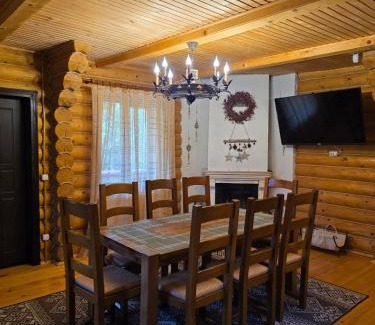 Vyzhnytsya Villa | Deep Forest