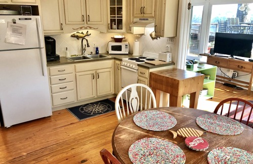 Telogia Cottage | DEEP last minute reduction in Nov '25! Clean/charming, unbeatable outdoor spaces