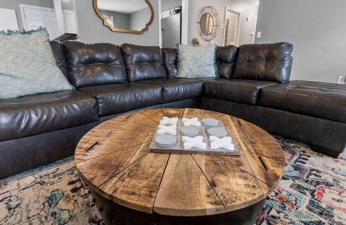 Cape Girardeau House | Deer Run Creek: 5 Bed Home in Great Neighborhood