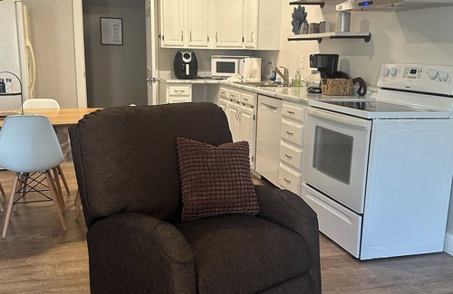 Sunrise Beach House | Deer Run Duplex-Beautiful Lake View-Shared Dock!