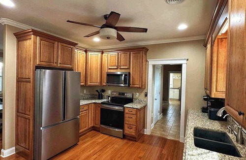 Dandridge House | Deer Run Lakefront Retreat! Sleeps 12!