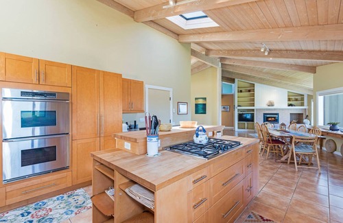 Sea Ranch House | Deer View Hot Tub & Filtered Ocean Views