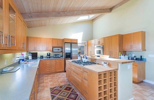 Sea Ranch House | Deer View Hot Tub & Filtered Ocean Views