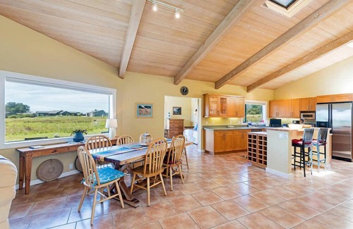 Sea Ranch House | Deer View Hot Tub & Filtered Ocean Views