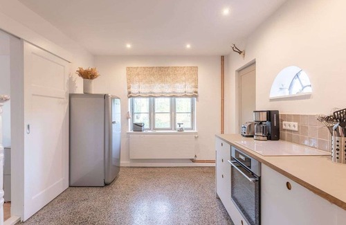 Tetenbull House | Deichwärterkate by Interhome