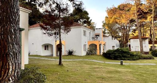 Costa del Este Apartment | Del Pinar Apart