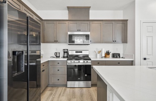 Upland House | Delight on Coral Bells Pl #41423