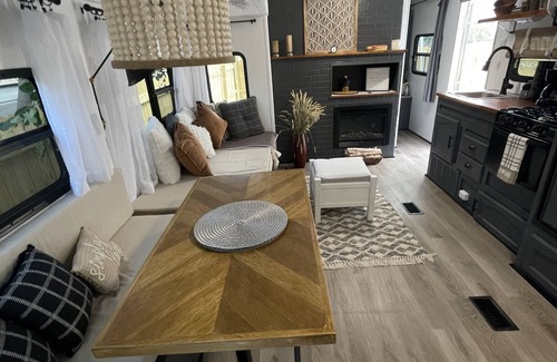 St. Petersburg - Clearwater House | Delightful and cozy RV with outdoor space