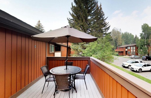 Elkhorn Hotel | Delightful Atelier Getaway