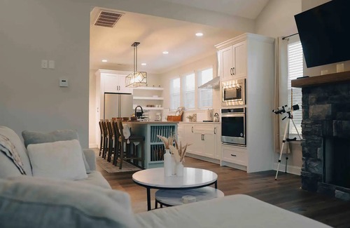 Trion House | Delightful Farmhouse With Beautiful Mountain View