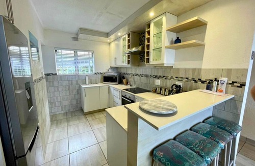 Plettenberg Bay Apartment | Delightful two-bedroom apartment with a pool in the heart of Plettenberg Bay