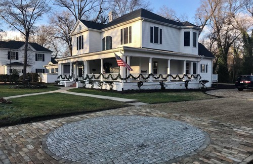 Fort Mill House | Delightful Victorian home with 6 bedrooms in downtown Fort Mill