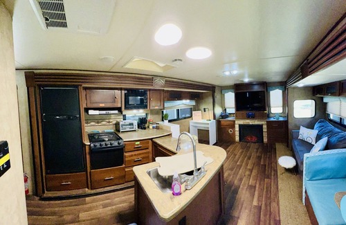 Foley House | Delightfully Tacky RV w/Outdoor Living Space