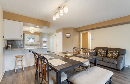 Lake Delton House | Dells Paradise At Lighthouse Cove Condominiums