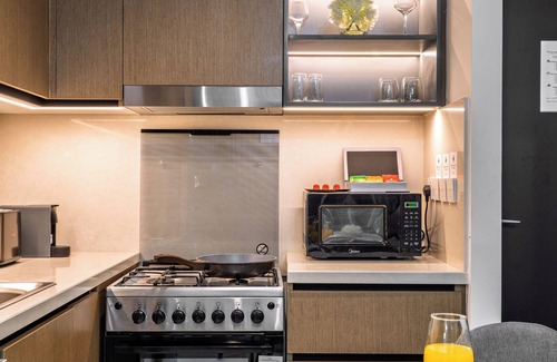 Downtown Dubai Apartment | Delujo Stays – Burj Crown Collection