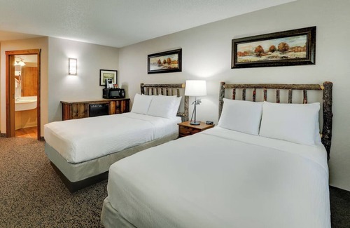 St. Joseph Hotel | Deluxe 2 Double, Stoney Creek, Comfort for the Crew | 2 Units