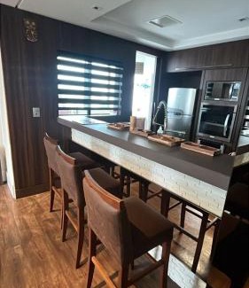 Campinas Apartment | Deluxe apartment com 4 suítes no coração da grande Florianópolis