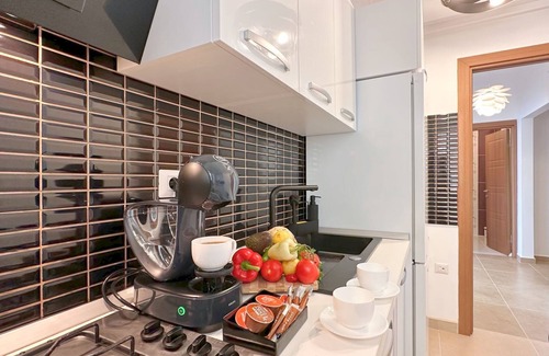 Constanta Apartment | Deluxe Criss Solid Residence Mamaia