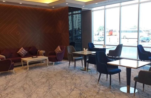 Al Qasimia Apartment | Deluxe Double Room Near Universal Sports Club