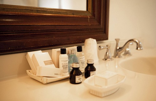 West Dover Resort | Deluxe King - 2nd floor in Historic Inn