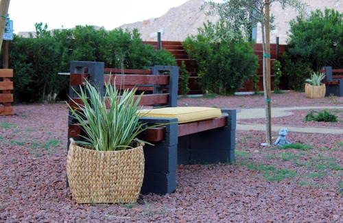 Las Vegas Strip Hotel | DELUXE KING - SLEEPS 2 - NON-SMOKING