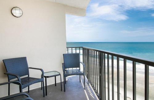 Litchfield by the Sea Apartment | Deluxe Oceanfront King Room 1st Floor