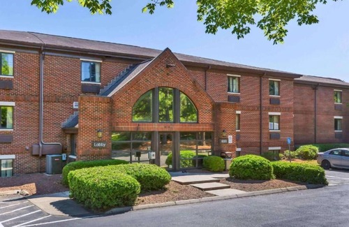 Cary Apartment | Deluxe Studio at Extended Stay Cary 5