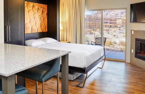 Moab Resort | Deluxe Studio for your enjoyment in Moab Heaven