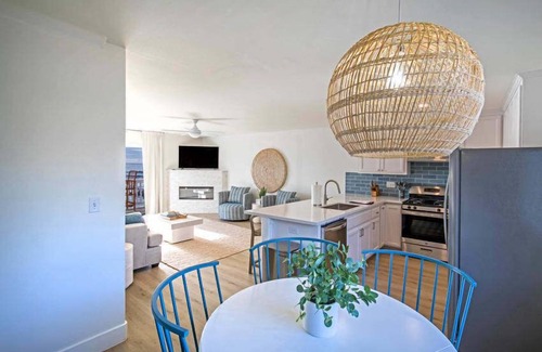 Shelter Cove Condo | Deluxe Suite | Full Kitchen | Jacuzzi | Rm 9