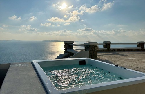 Agios Stefanos Villa | Deluxe Suite with Outdoor Hot Tub and Amazing Sea Views @ LMB Mykonos