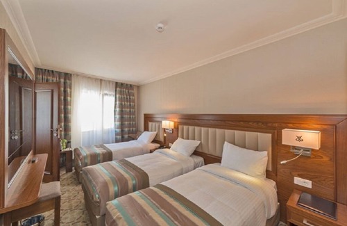 Beyazit House | Deluxe Triple Room in Laleli ( Rental 1107745 )