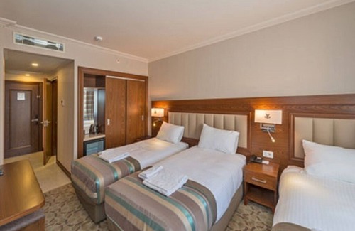 Beyazit House | Deluxe Triple Room in Laleli ( Rental 1107745 )