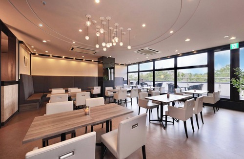 Suita Hotel | Deluxe Twin Room Nonsmoking 39 square meters R/Suita Ōsaka