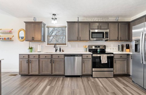 Buechel House | DerbyCityRetreat|GameRoomArcades|Firepit|Sleep8