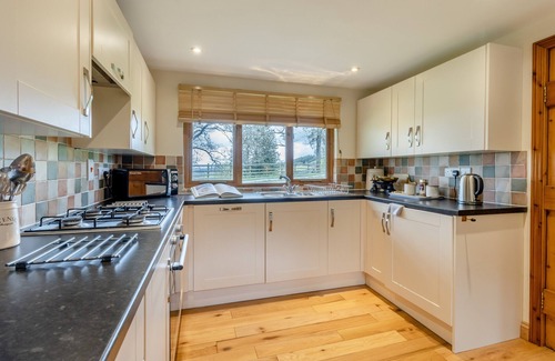 Trefeglwys House | Derw Lodge - Two Bedroom House, Sleeps 4