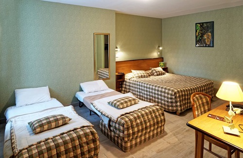 Couches Hotel | Des Trois Maures