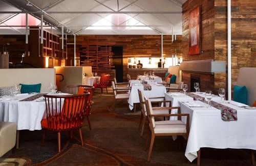 Yulara Hotel | Desert Gardens Hotel