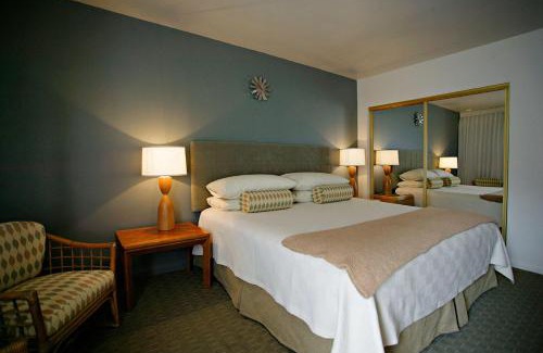 Historic Tennis Club Hotel | Desert Hills - 21 and Over