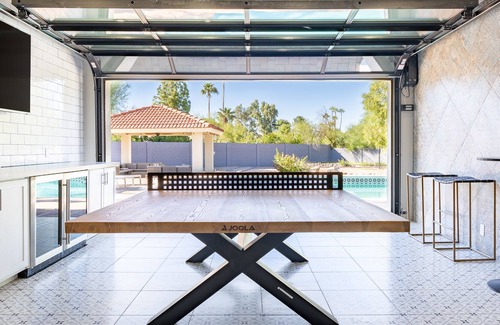 Paradise Valley Village Villa | Desert Oasis by AvantStay | Basketball Court, Volleyball, Pool, & Gazebo!