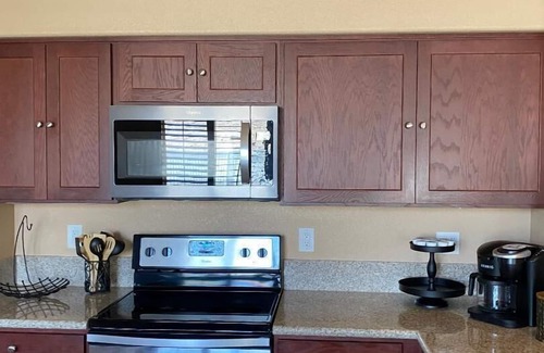 Sunridge Estates House | Desert Oasis Minutes from Lake Mohave and the River