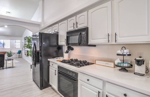 Mission Hills House | Desert Oasis - Pool, Spa, Minutes to LV Strip!