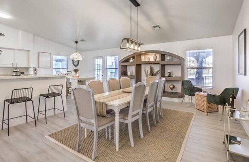 Mission Hills House | Desert Oasis - Pool, Spa, Minutes to LV Strip!