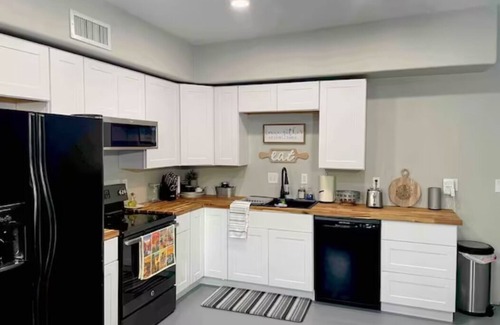 Tucson House | Desert Ranch Home + 3 Horse stalls. Views of the Rincon Mountains