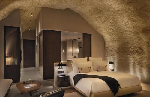 Umluj Resort | Desert Rock Resort