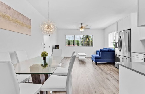 Seybold Apartment | Design District 4ppl APT Near Art Work+Family Spot