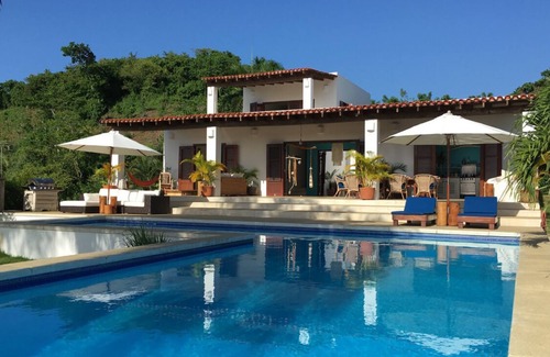 La Iglesia Villa | Design Villa Stunning Ocean View - close to beaches & village- chef housekeeping